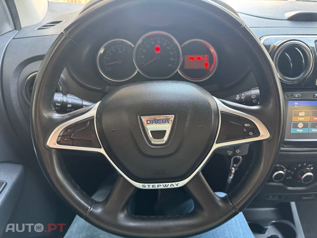 Dacia Lodgy 1.5 Blue dCi Stepway 7L