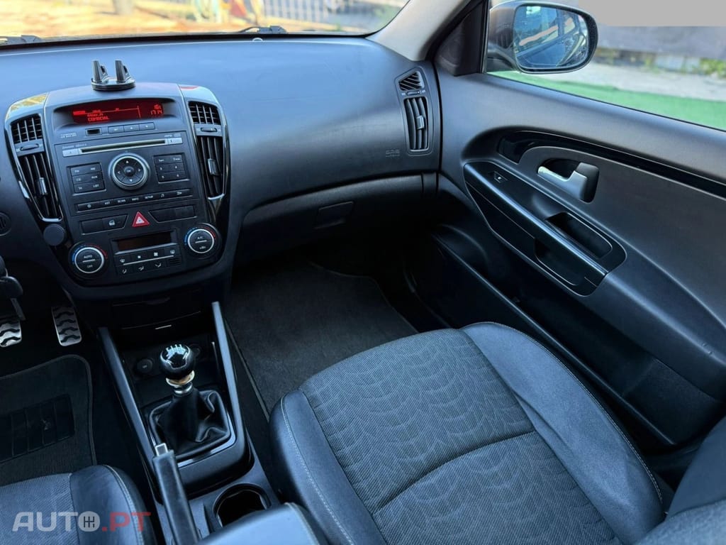 Kia Ceed 1.6 CRDi EX ISG
