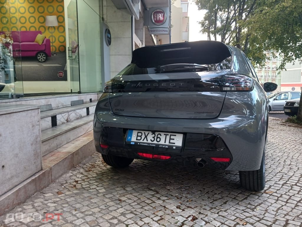 Peugeot 208 1.2 Hybrid Allure e-DCS6
