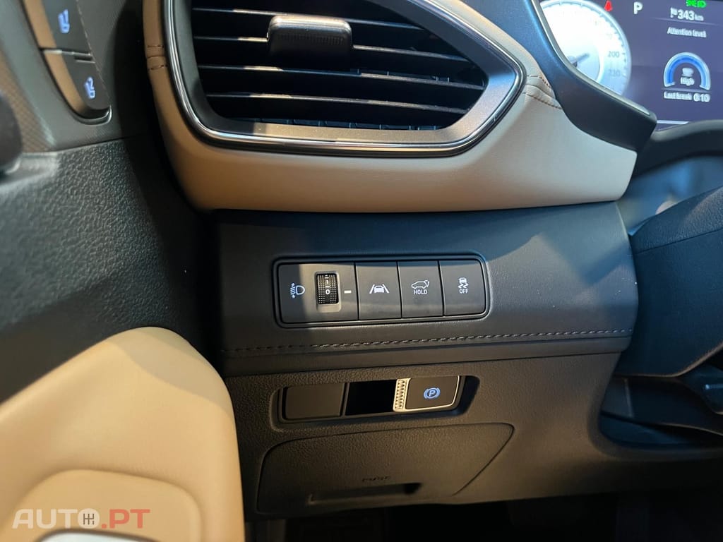 Hyundai Santa Fe Vanguard Luxury