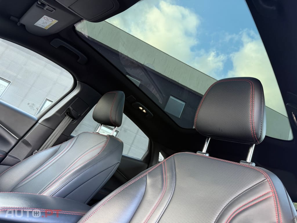 Ford Mustang Mach-E AWD PREMIUM