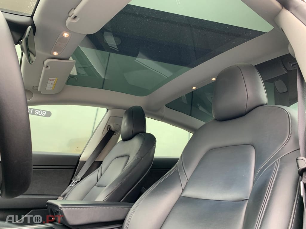 Tesla Model 3 Long-Range Dual Motor AWD