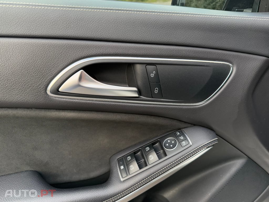 Mercedes-Benz CLA 180 Shooting Brake 7G-DCT AMG Line