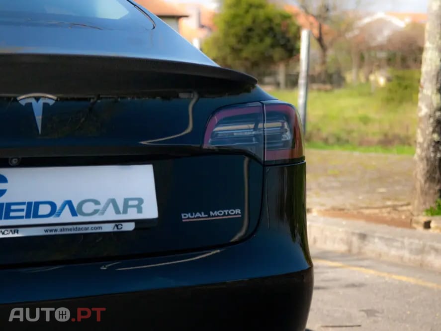 Tesla Model 3 Long Range AWD Dual Motor Performance