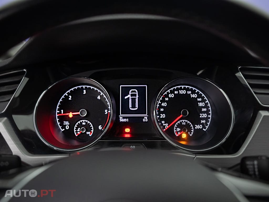 Volkswagen Touran 2.0 TDI Confortline