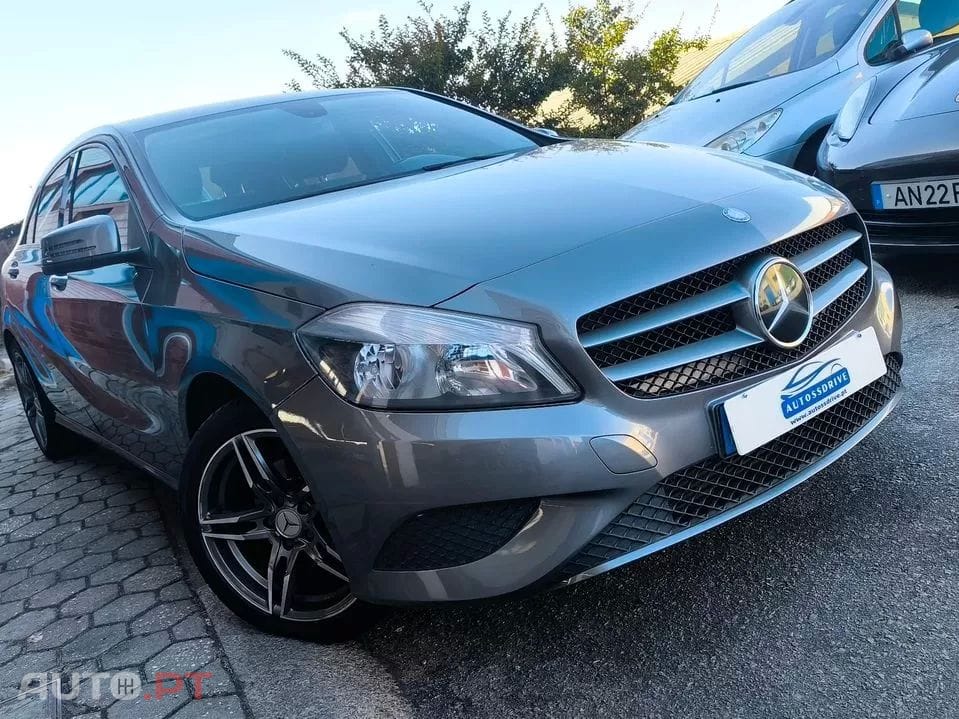 Mercedes-Benz A 180 CDI BlueEFFICIENCY — fotografia 2