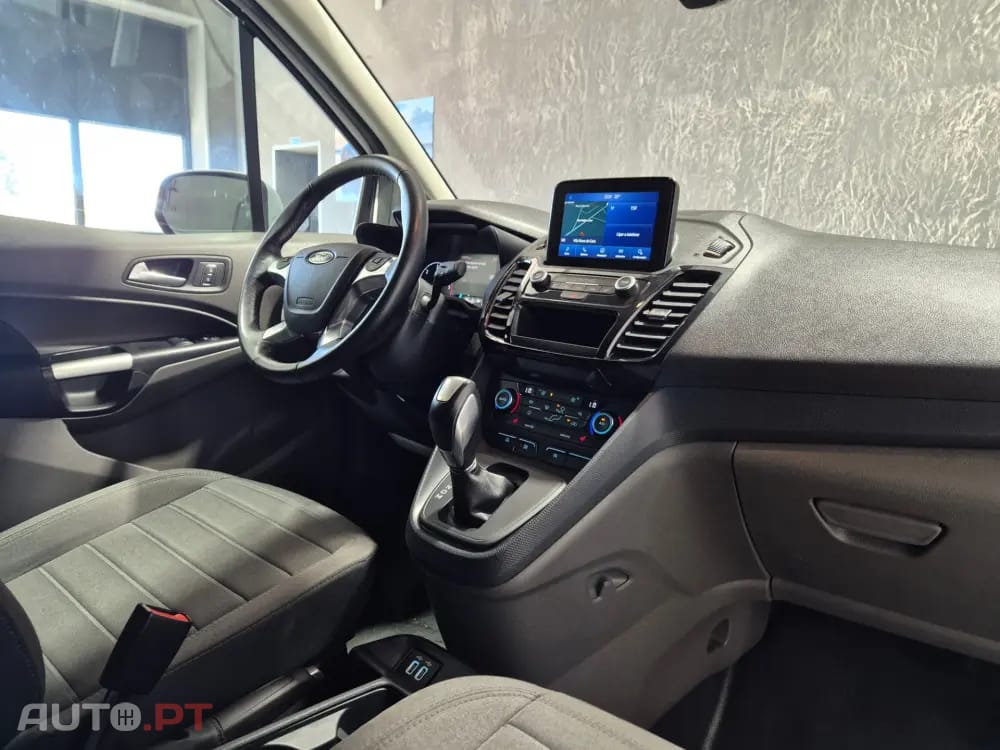 Ford Transit Connect Outro