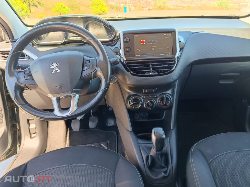 Peugeot 208 1.2 PureTech Style