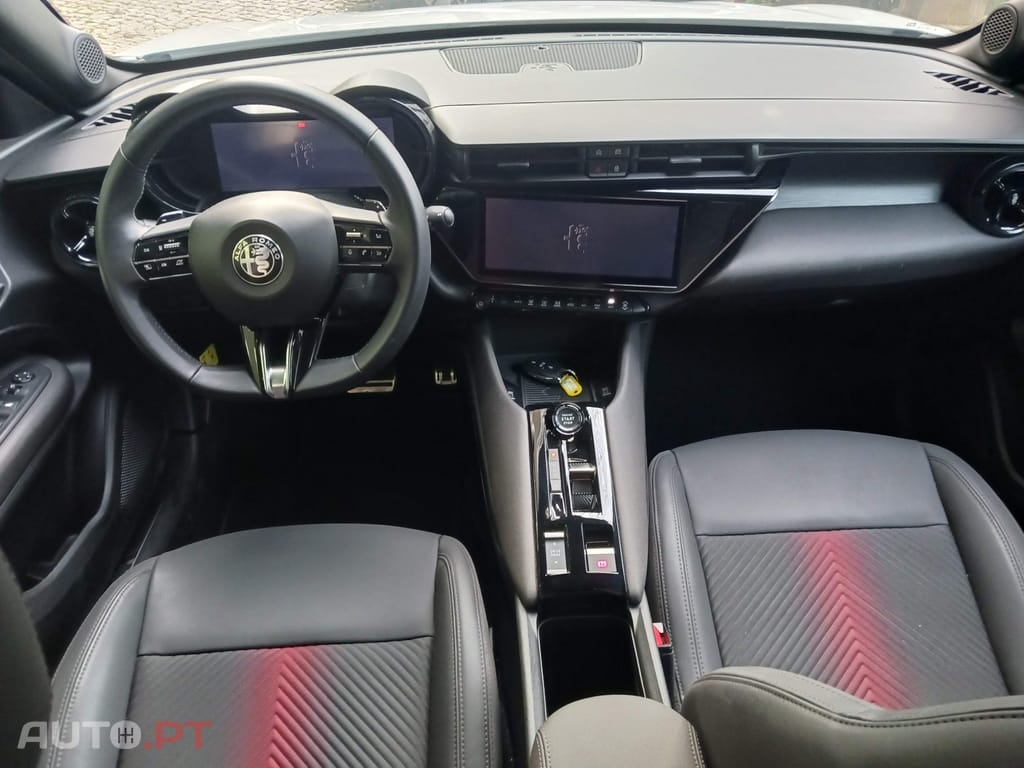 Alfa Romeo Junior 1.2 Speciale eDCT6