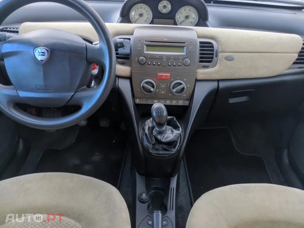 Lancia Ypsilon 1.2 16V Fashion