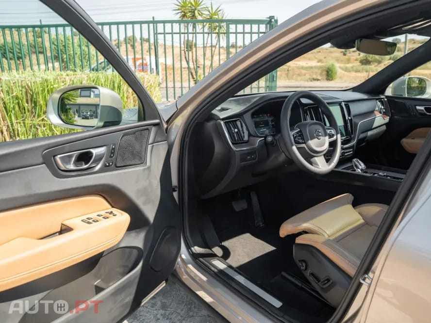 Volvo XC60 T8 AWD Recharge Ultimate Bright