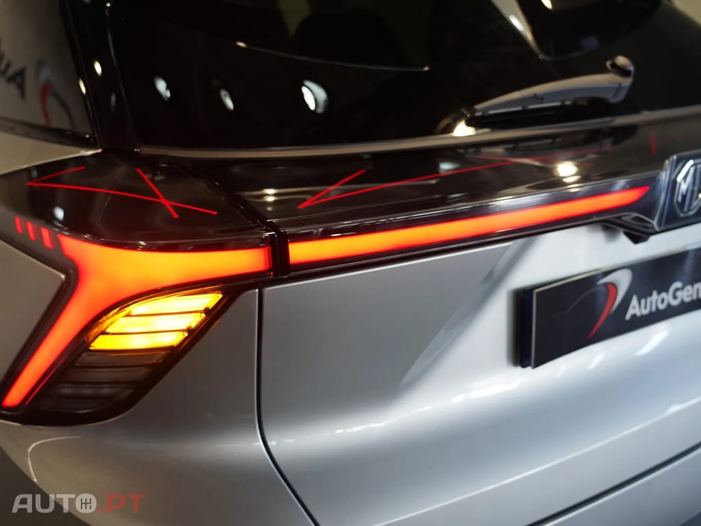 MG MG4 64 kWh Luxury