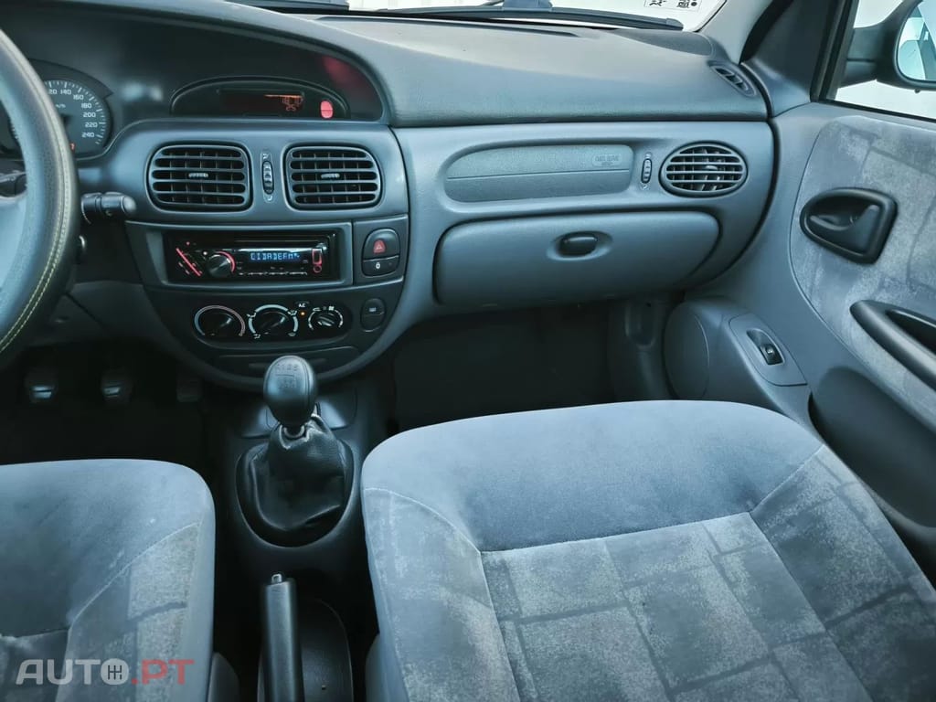 Renault Mégane 1.4 16V RXE AC