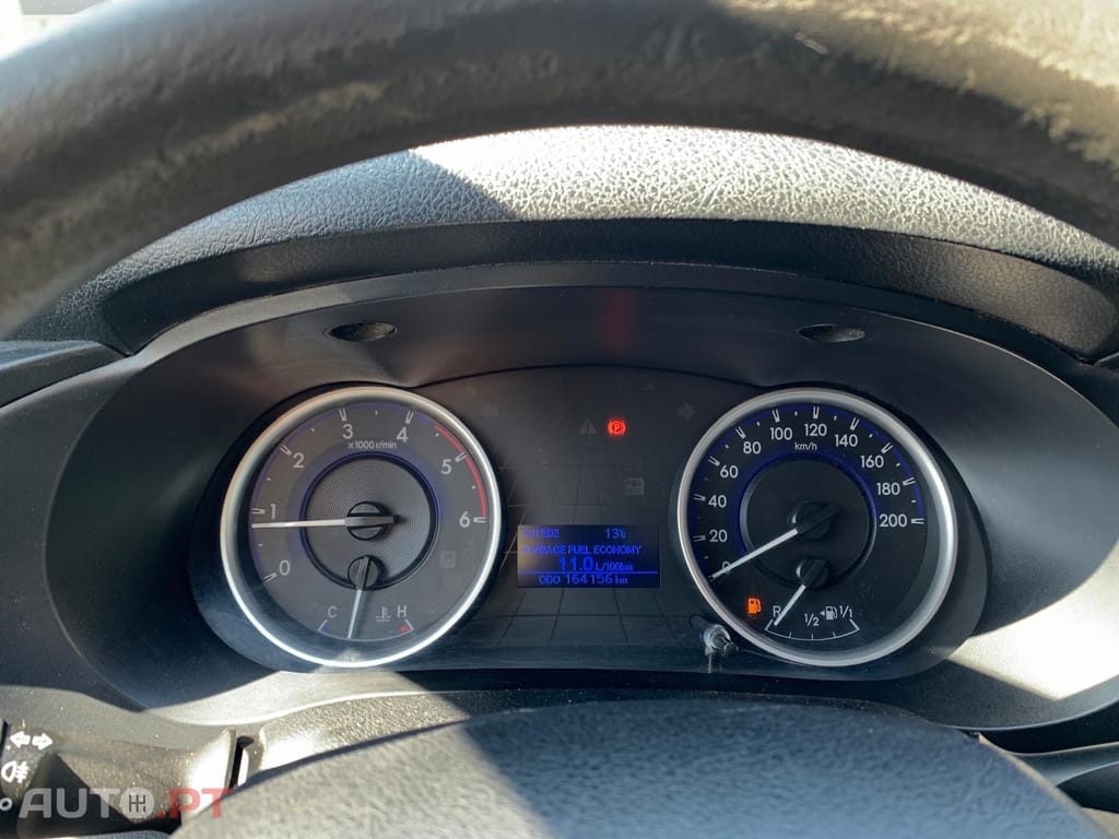 Toyota Hilux 2.4 D-4D 2WD CD