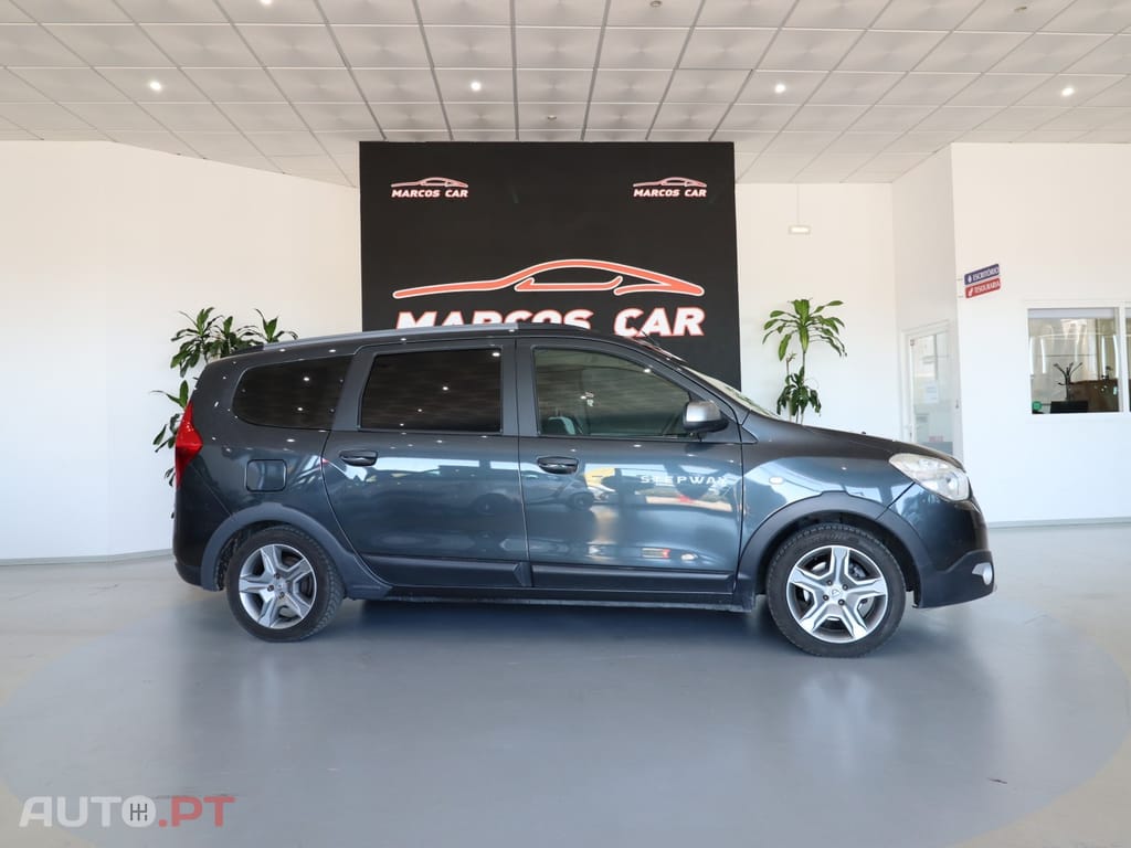 Dacia Lodgy 1.5 Blue dCi Stepway 7L
