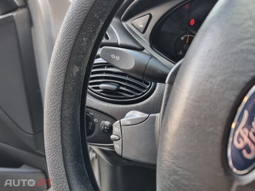 Ford Focus 1.4 X-Trend