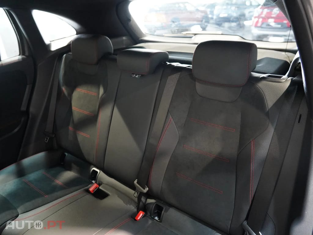 Mercedes-Benz GLA 250 e AMG Line