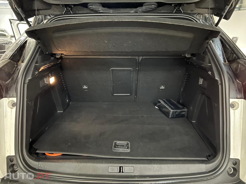 Peugeot 3008 1.2 Hybrid Allure Pack e-DCS6