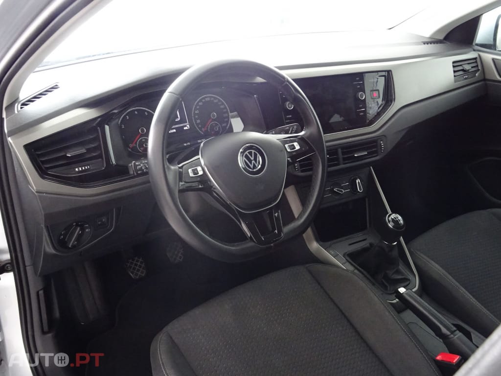 Volkswagen Polo 1.0 Confortline