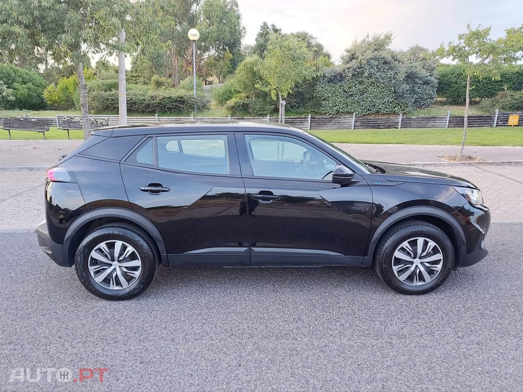 Peugeot E-2008 50 kWh Active Pack