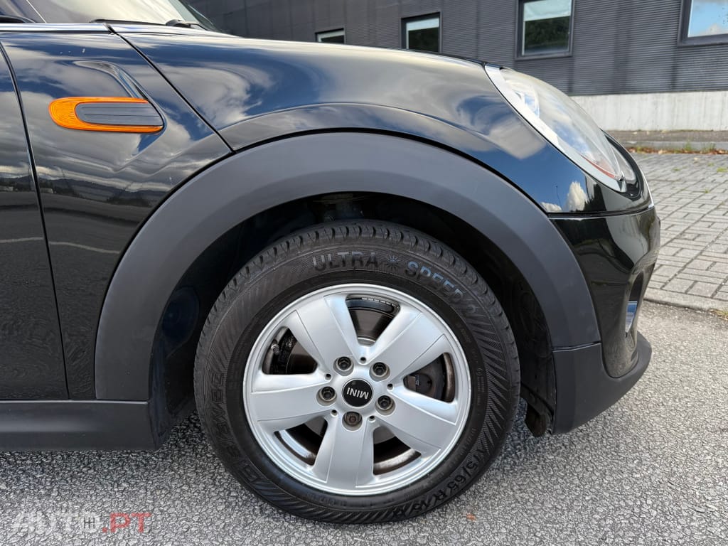 MINI Cooper Cooper D