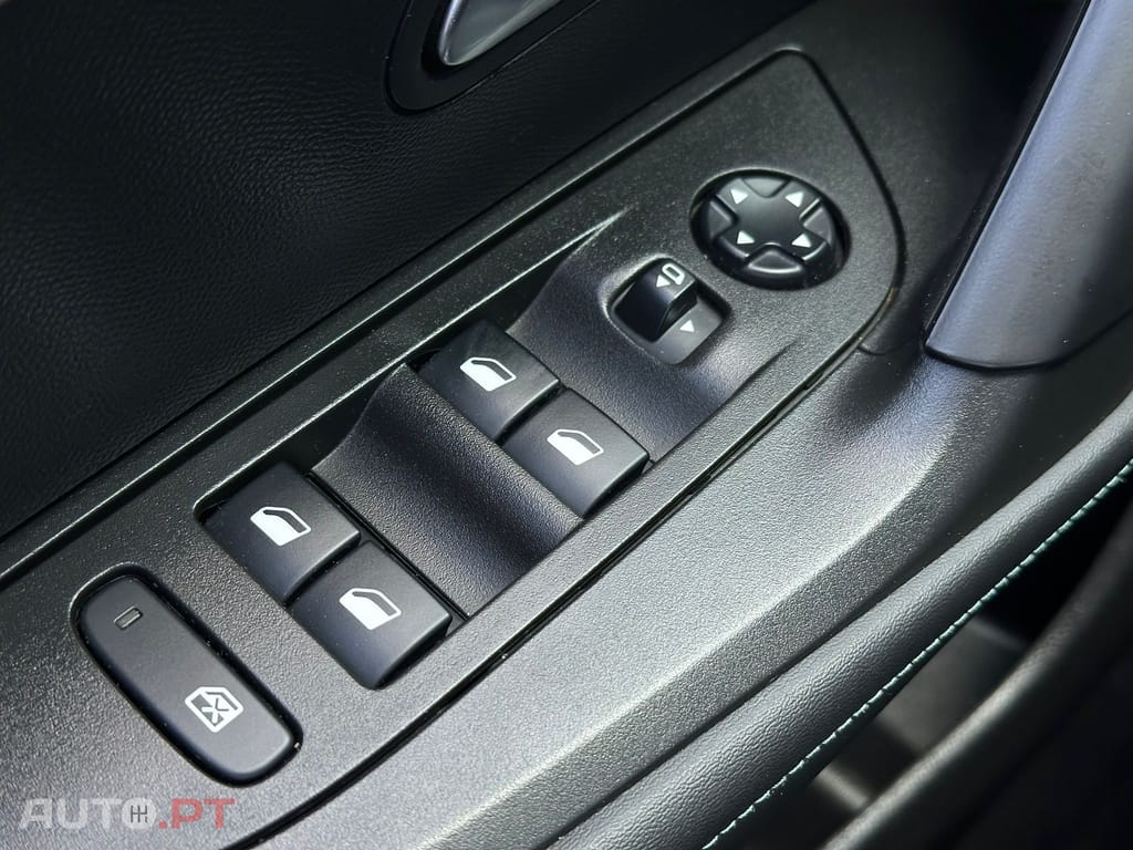 Peugeot 2008 PureTech 100 Allure