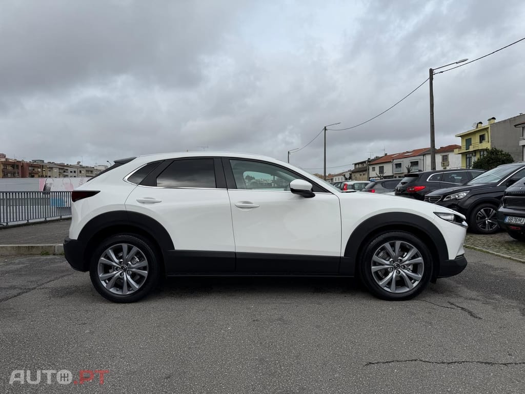 Mazda CX-30 2.0 e-Skyactiv-G Exclusive-line
