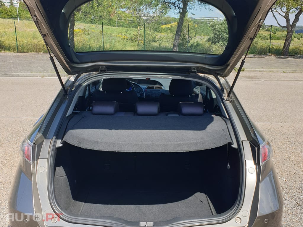 Honda Civic 1.4 i-VTEC Elegance