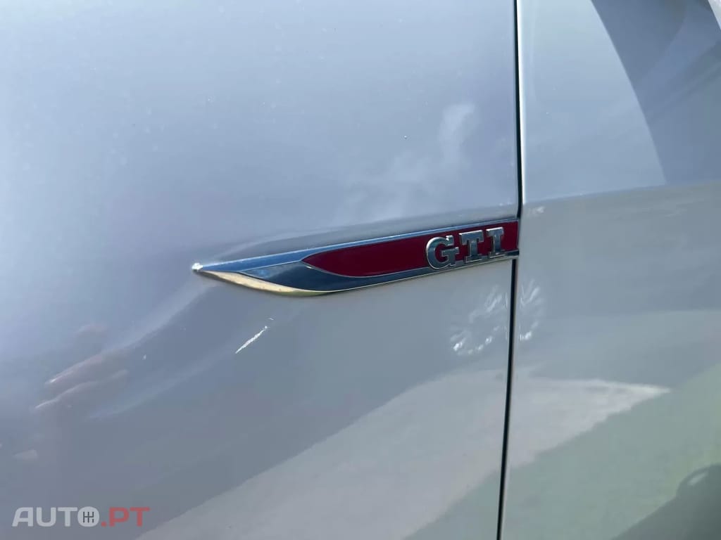 Volkswagen Golf GTI BlueMotion DSG