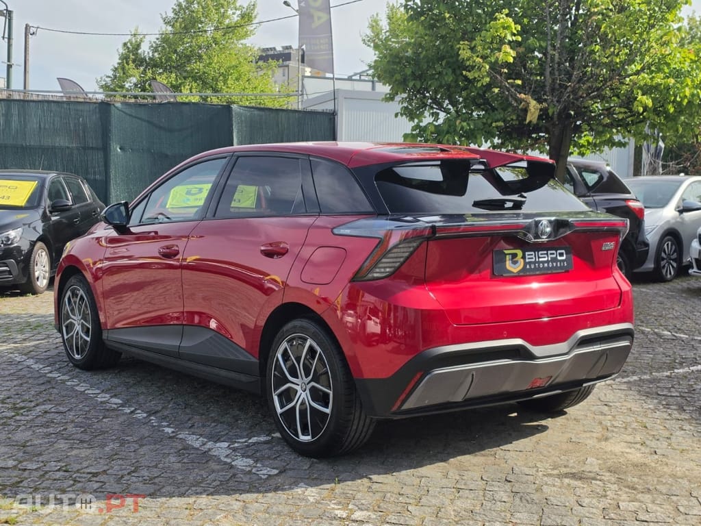 MG MG4 64 kWh XPower Luxury