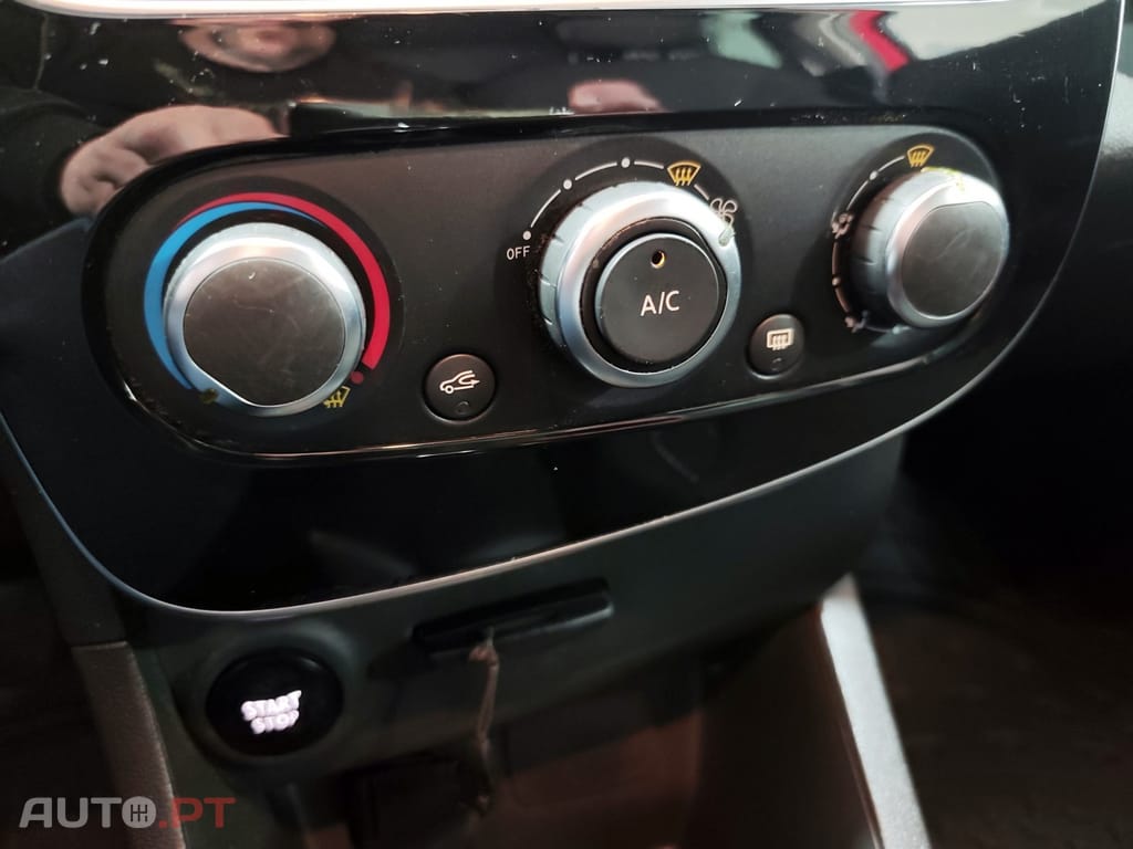 Renault Clio 0.9 TCe Limited Bi-Fuel