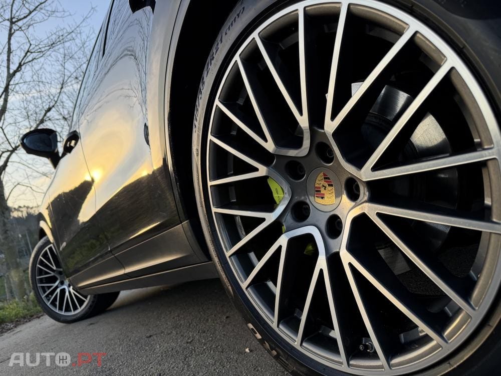 Porsche Cayenne E-Hybrid Platinum Edition