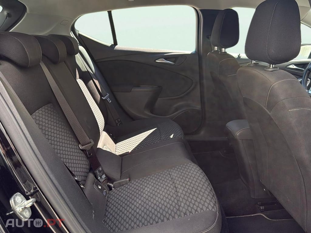 Opel Astra 1.6 CDTI Business Edition