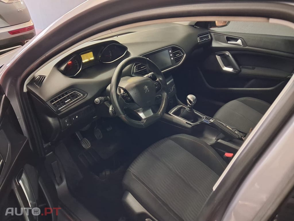 Peugeot 308 SW 1.6 HDi e-HDi Allure J17 CVM6