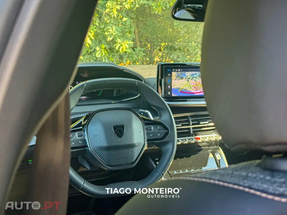Peugeot 2008 1.2 Hybrid Allure e-DCS6