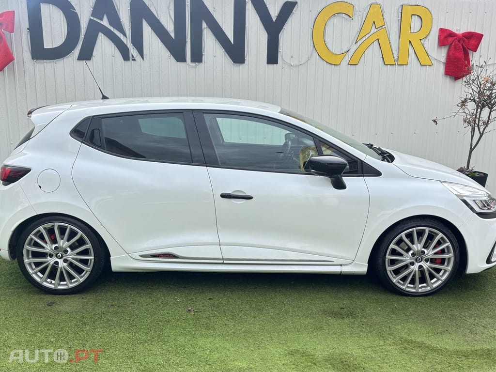 Renault Clio 1.6 T RS Trophy EDC
