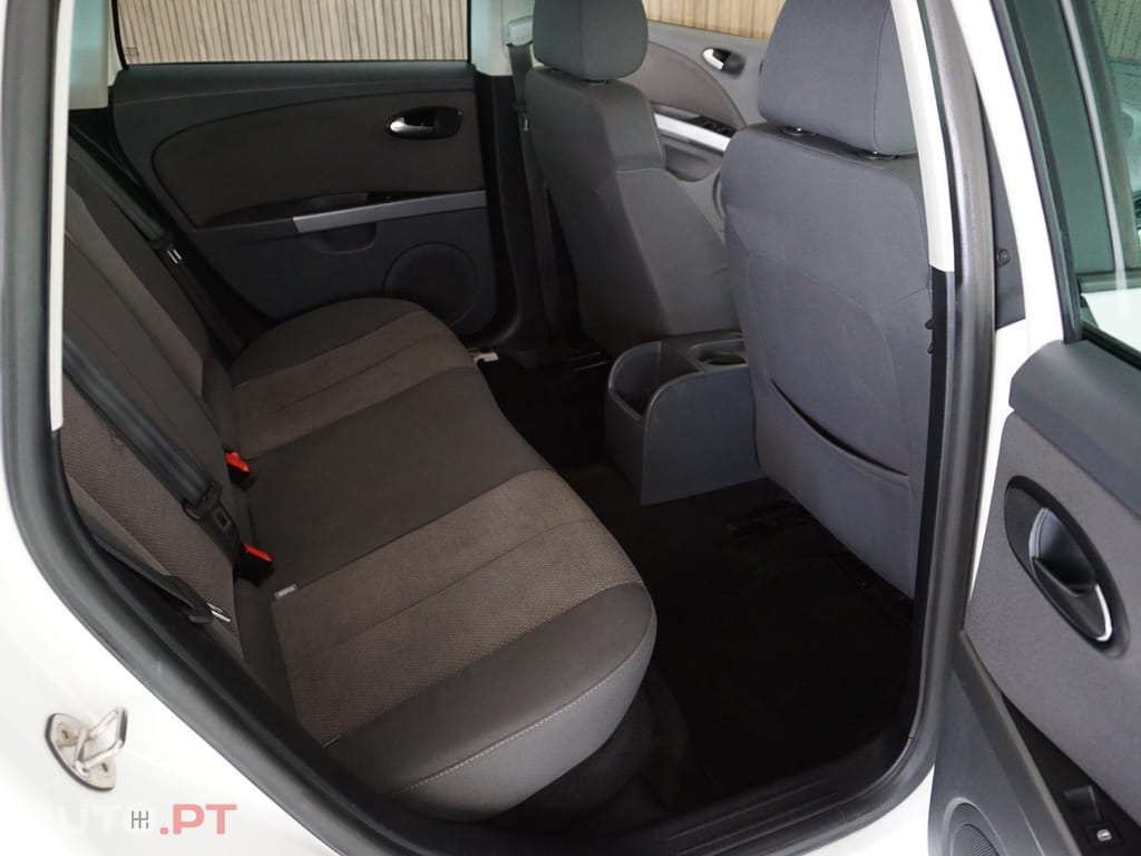 SEAT Leon 1.4 TSI Reference — fotografia 9