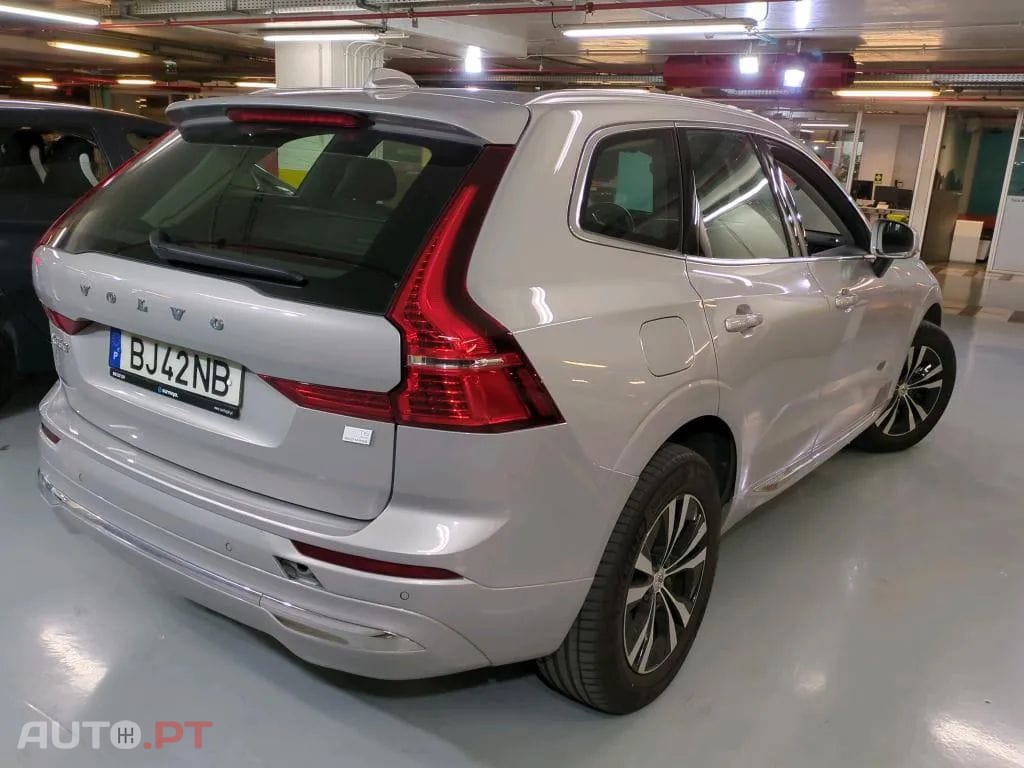 Volvo XC60 2.0 T6 PHEV Core AWD