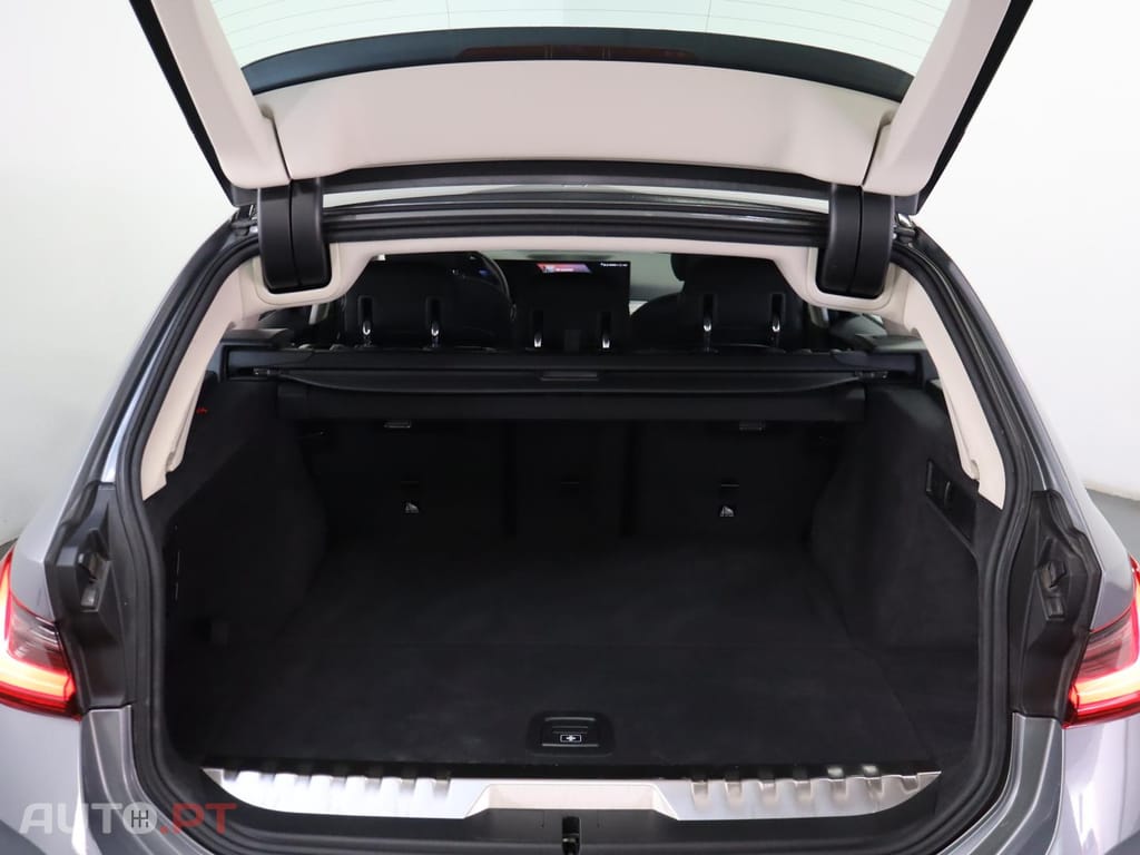 BMW 330 e Auto Corporate Edition