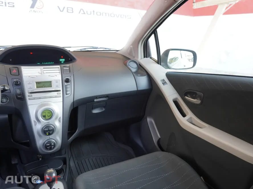 Toyota Yaris 1.0 VVT-i Sol High Pack MMT