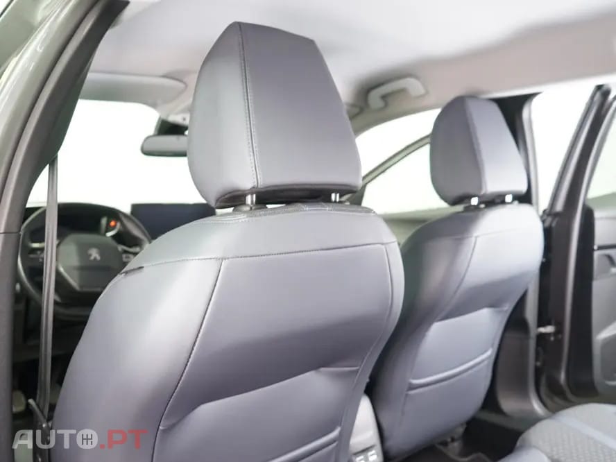 Peugeot 2008 1.5 BlueHDi Allure
