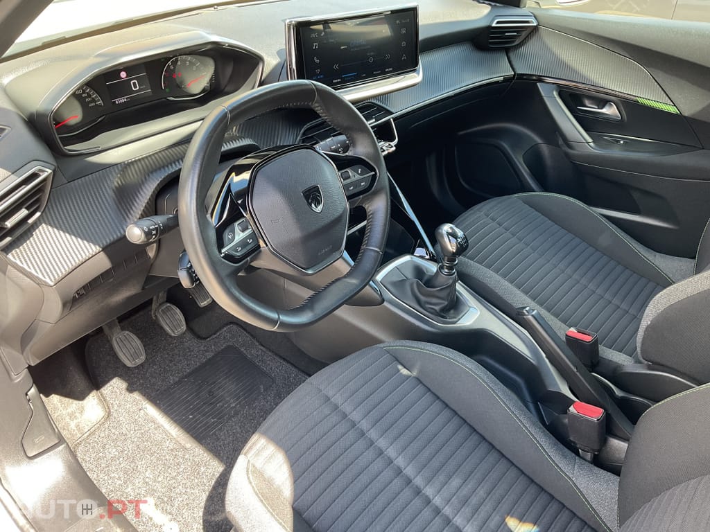 Peugeot 2008 1.2 PureTech Active Pack