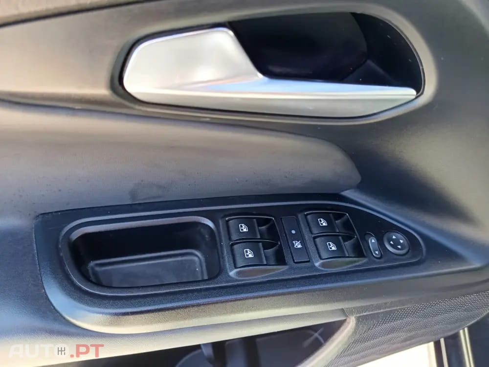 Fiat Tipo 1.3 M-Jet Sport — fotografia 17