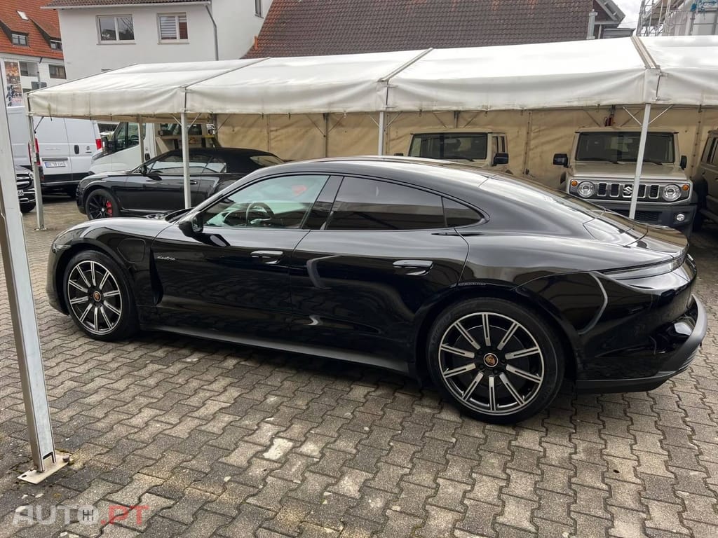 Porsche Taycan S