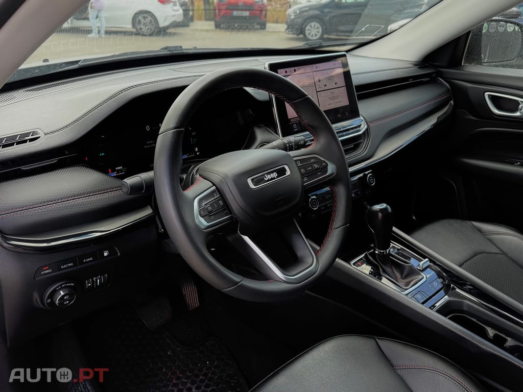 Jeep Compass 1.3 TG Trailhawk