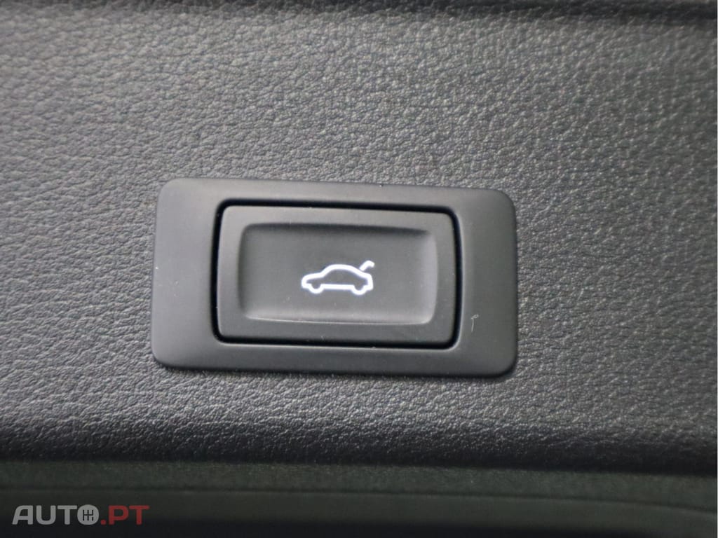 Audi A4 30 TDI S tronic Avant