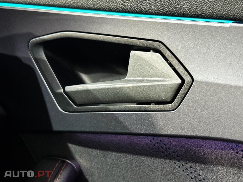 Cupra Formentor 1.5 e-Hybrid DSG VZ Black Edition