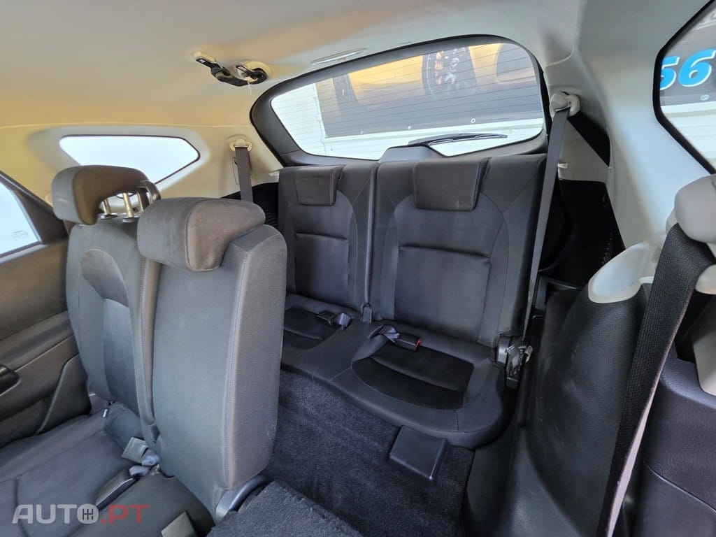 Nissan Qashqai +2 1.6 dCi Tekna Premium 360