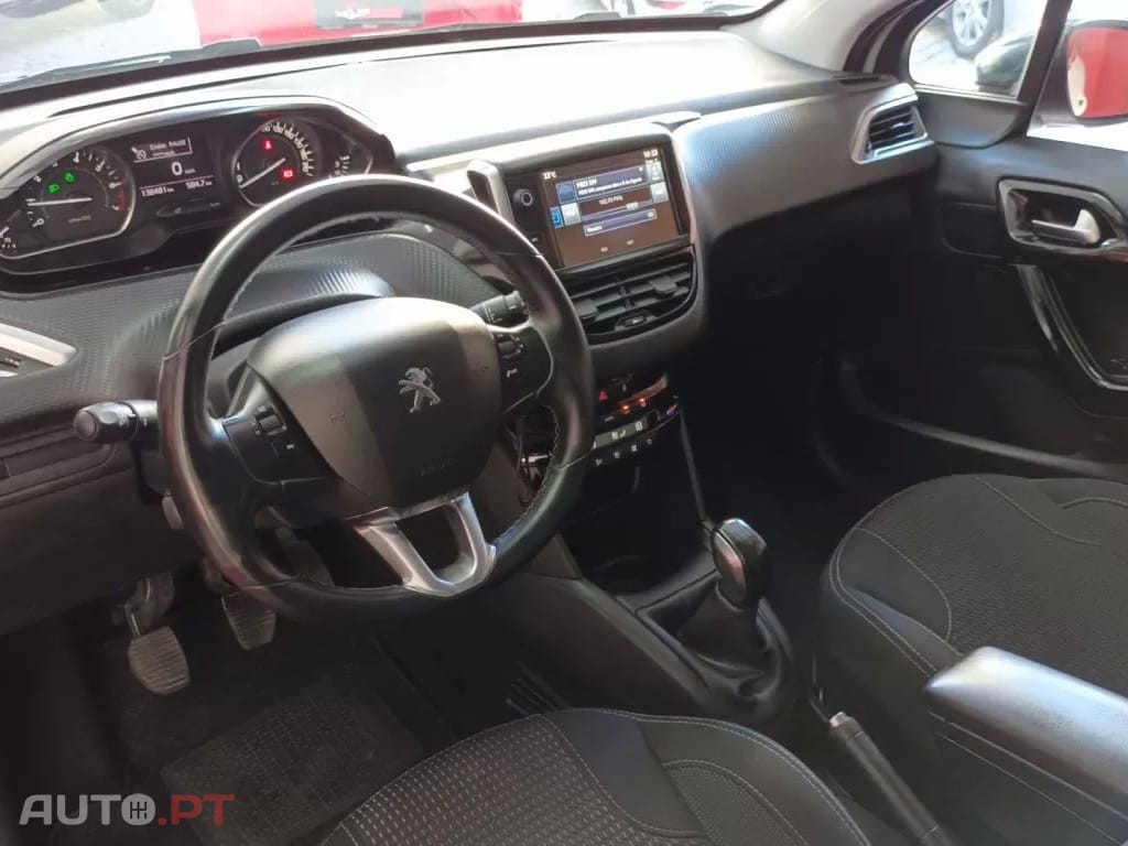 Peugeot 208 1.2 PureTech Allure