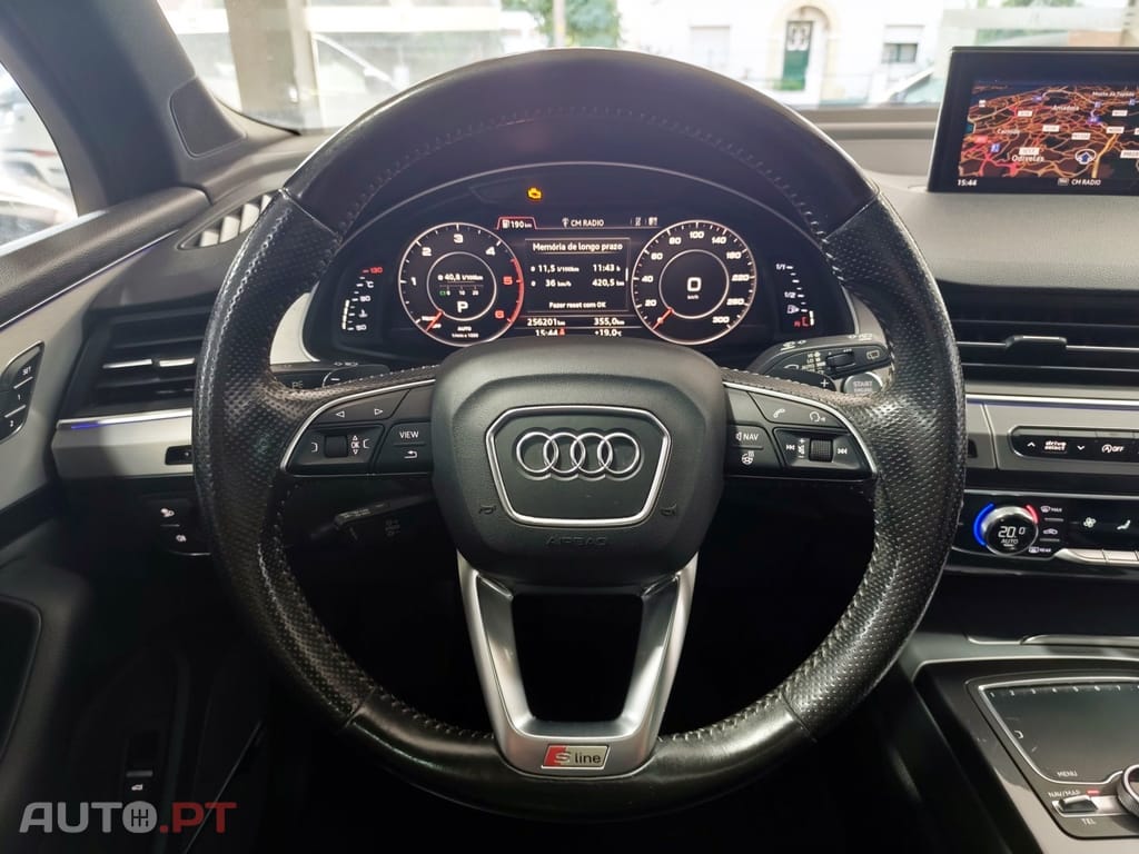 Audi Q7 3.0 TDi quattro S-line Tiptronic 7L